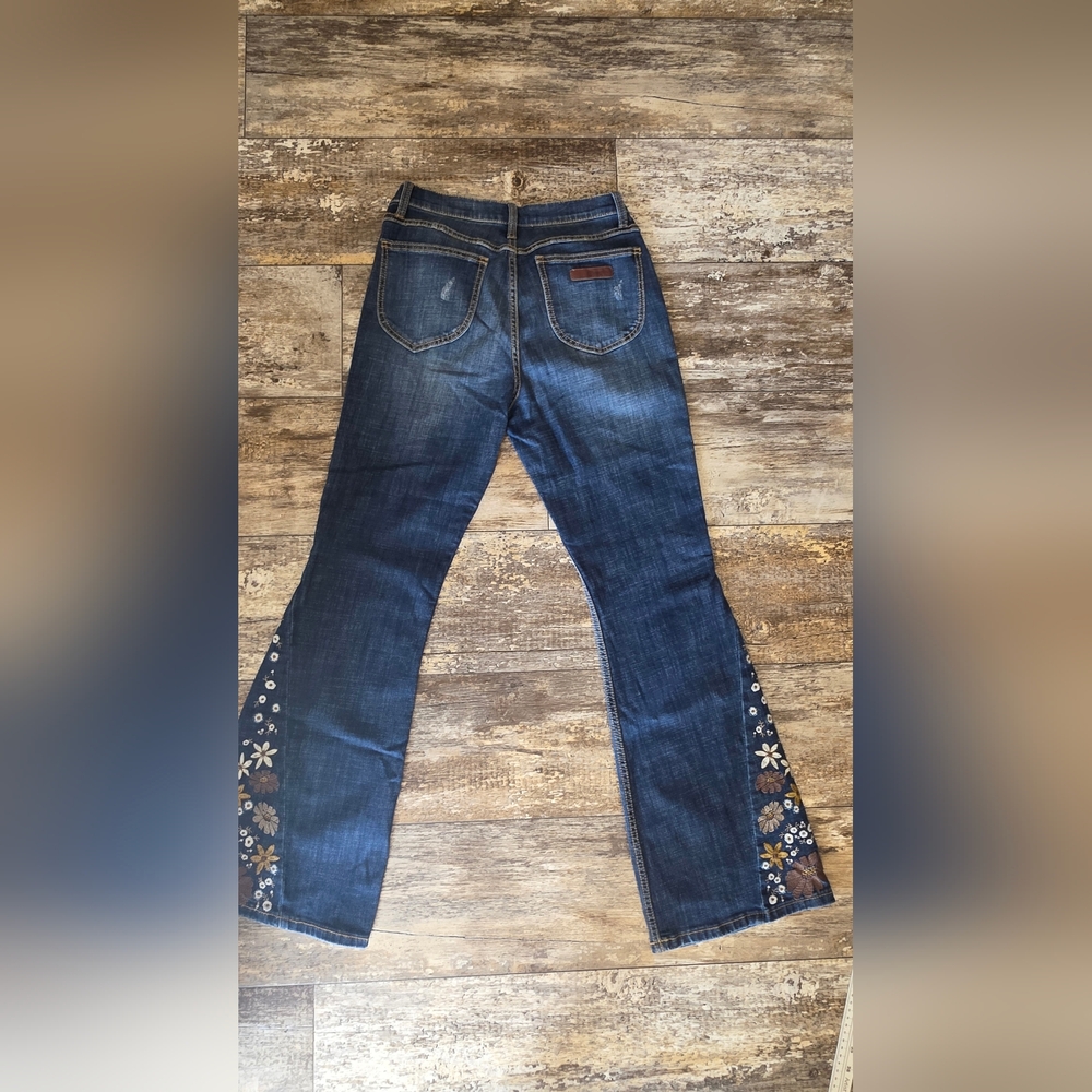 Wrangler Distressed Retro Blue Flare Jeans with Floral Embroidery - Picture 3 of 8